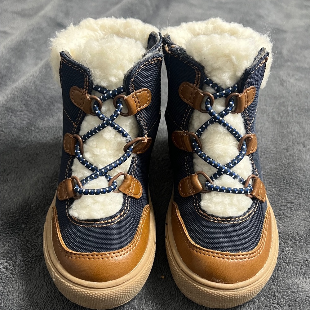 Brown and Navy Winter Boots with Faux Fur
